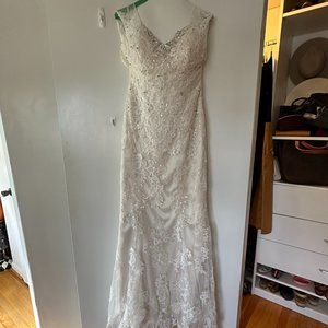 Sophia Tolli Off White Wedding Dress